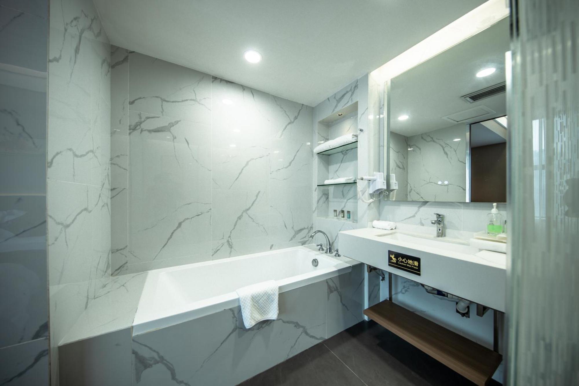 Romanjoy International Hotel Shenzhen Bagian luar foto
