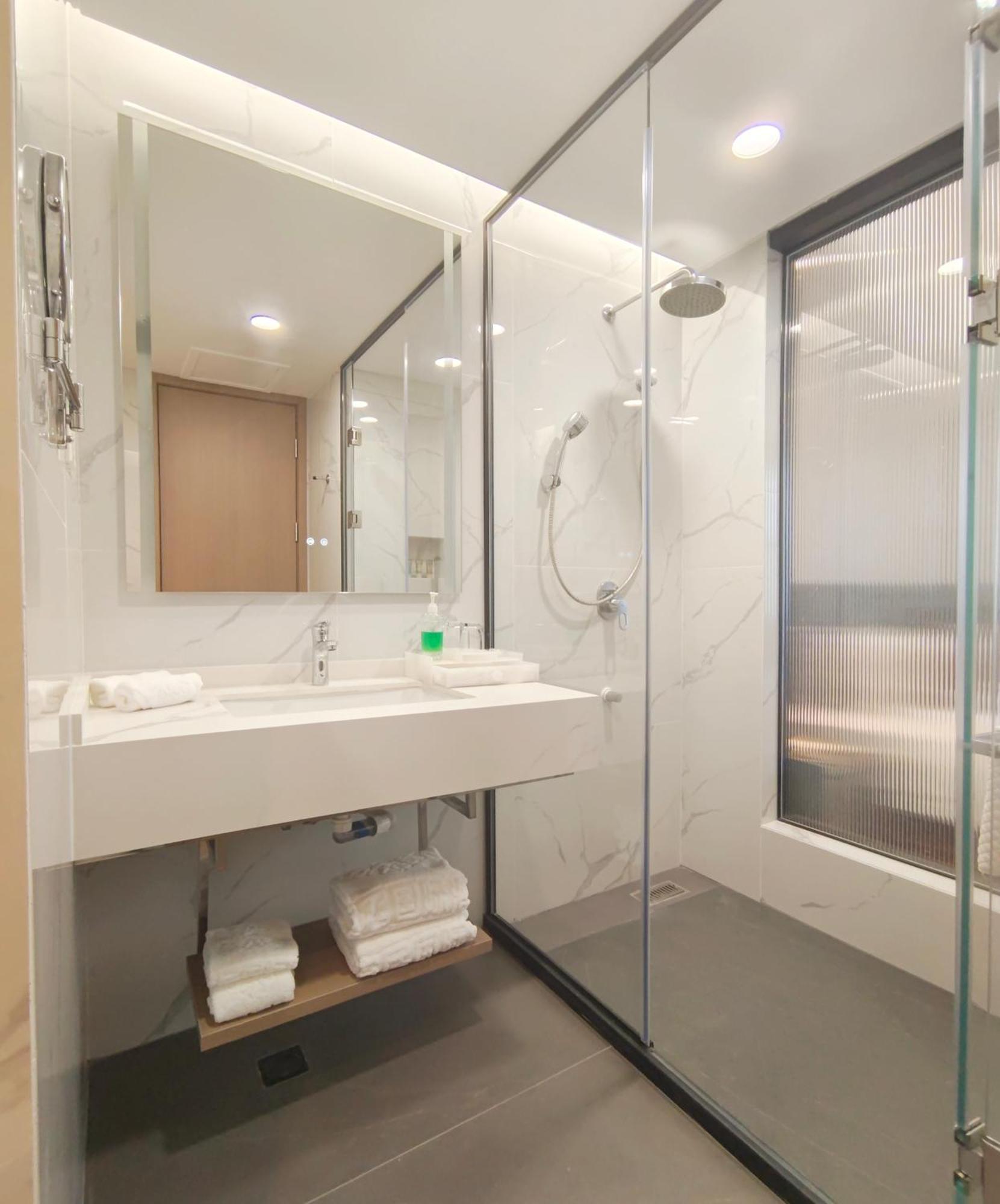 Romanjoy International Hotel Shenzhen Bagian luar foto